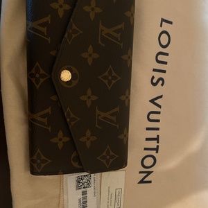 lv sarah wallet